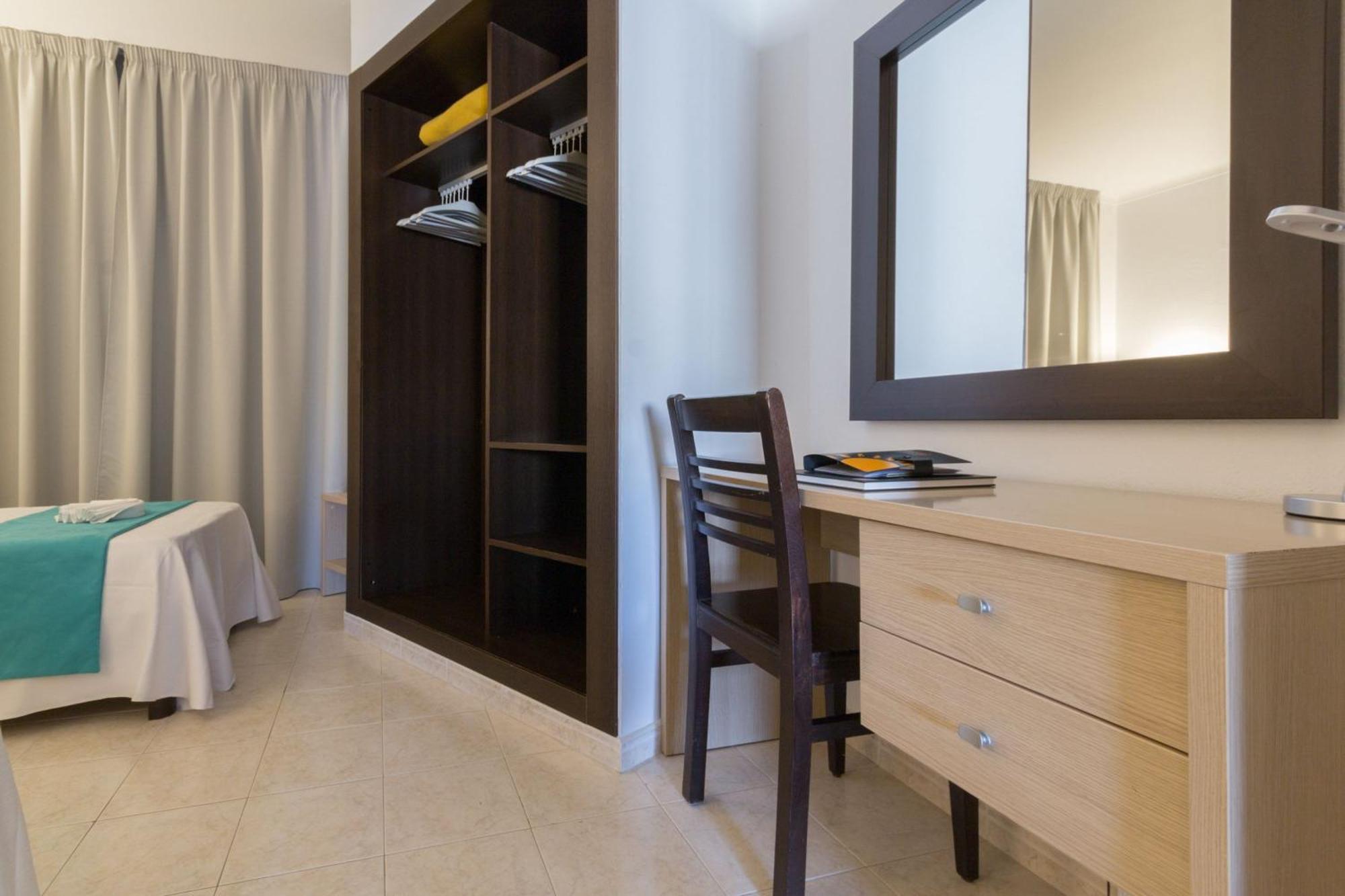 Hotel Orosol By Typic Hotels ซานอันโตนิโอ ภายนอก รูปภาพ